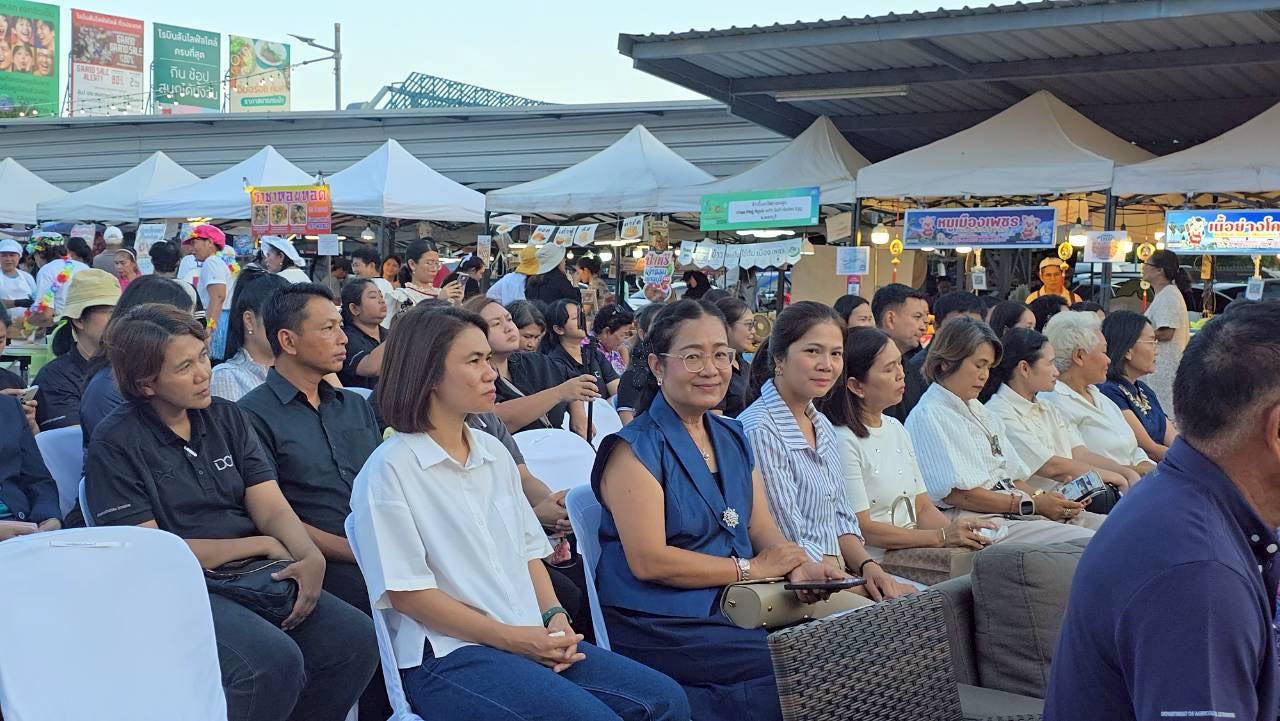 title -  ปฏิรูปที่ดินจังหวัดเพชรบุรี ร่วมพิธีเปิดงาน 